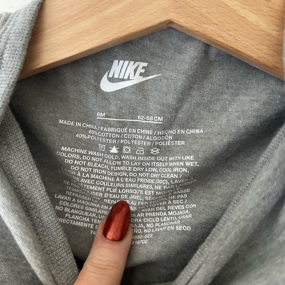 3 Piece Set Nike Baby 6 Months Gray Black Matching Set with Hat - Picture 2 of 12